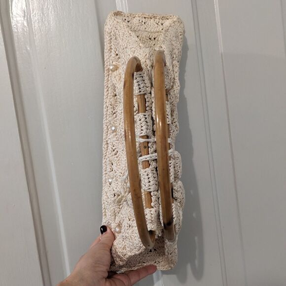 VINTAGE 60s "It's In the Bag" Crocheted Raffia Bamboo Handle Bag Made In Japan - Picture 6 of 11